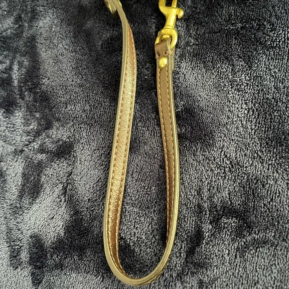 Coach wristlet - beige canvas, pink inside and brown leather detail - Picture 7 of 9